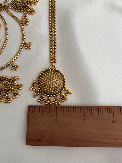Neha Necklace Set
