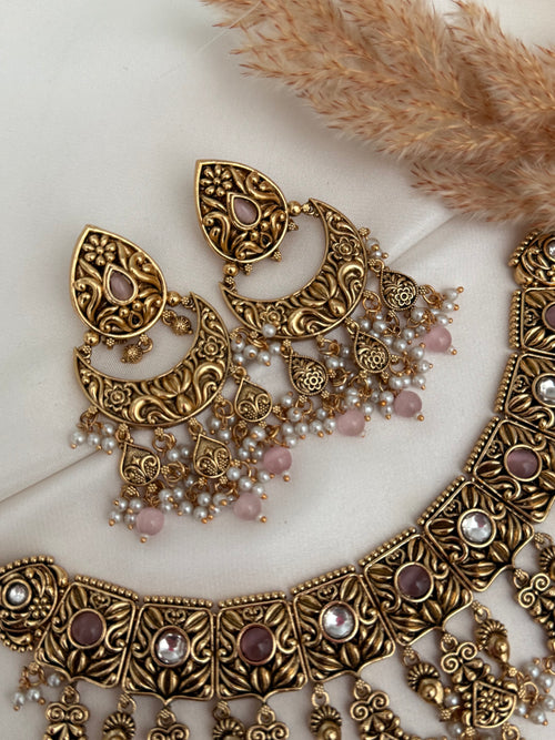Pihu Necklace Set