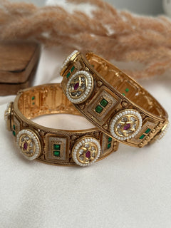 Antique Kundan Kada Set