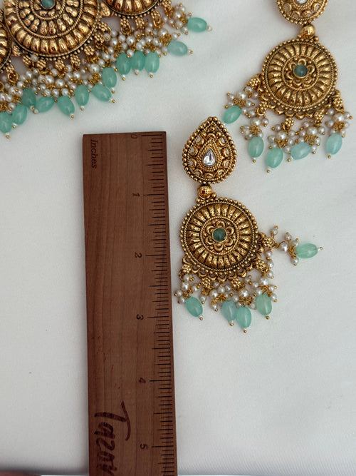 Gold choker Set