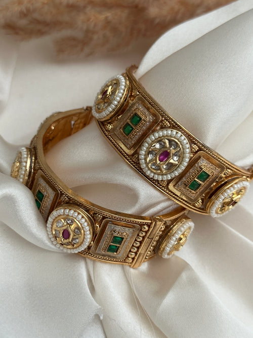 Antique Kundan Kada Set