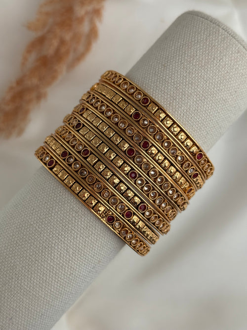 Gold imitation bangles Set
