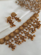 Gold choker set