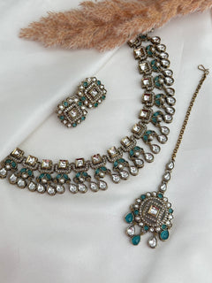 Uncut Kundan Necklace Set