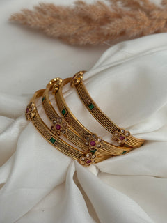 Gold gold imitation bangles Set of 4