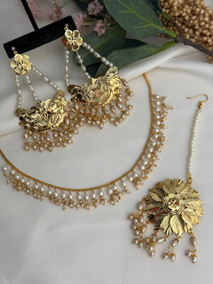 Pearl Necklace Set