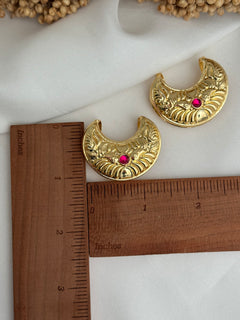 Moon hair pins