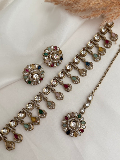 Uncut Kundan sleek necklace x studs