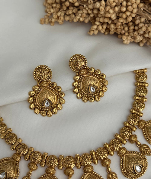 Priya necklace Set