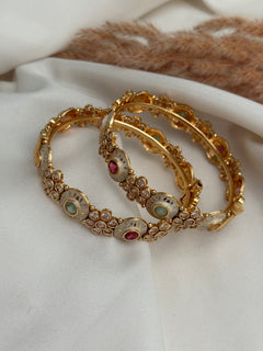 Multicolor screw bangle Set
