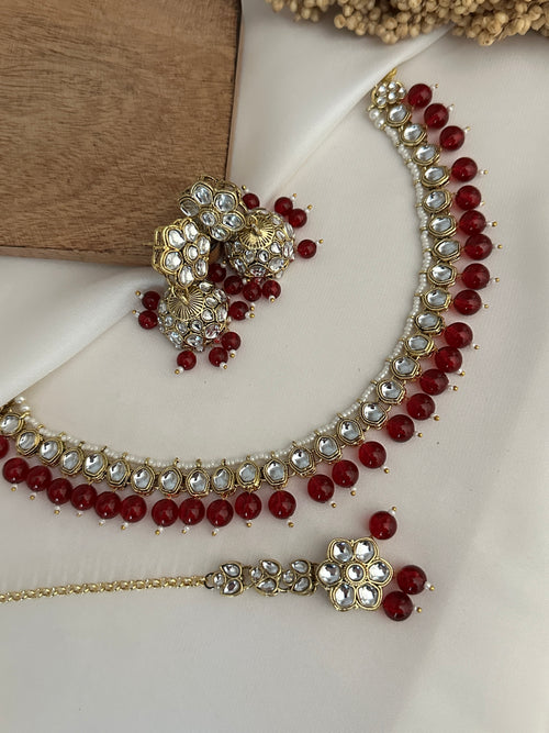 Kundan Sleek Necklace Set