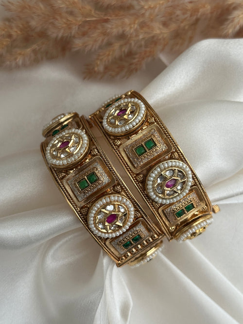 Antique Kundan Kada Set