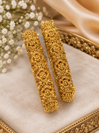 Gold imitation bangles set