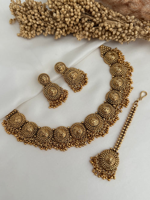 Gold imitation necklace set