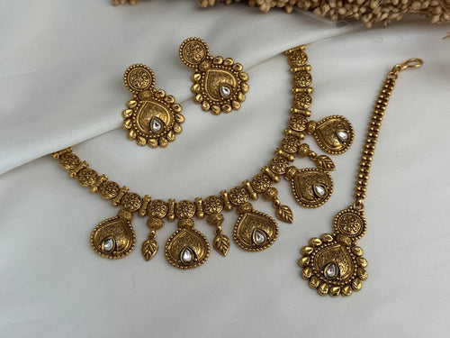 Priya necklace Set