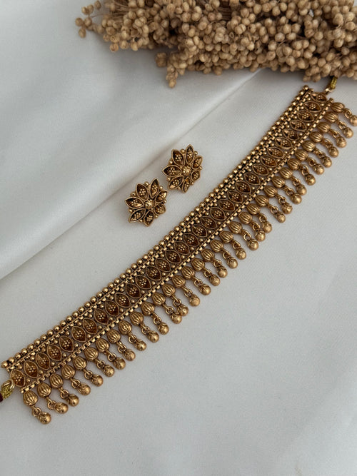 Lily Choker Set