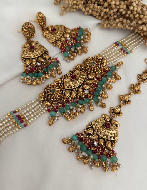 Zahra Gold choker Set