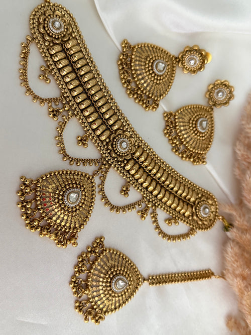 Gold x Kundan Choker Set