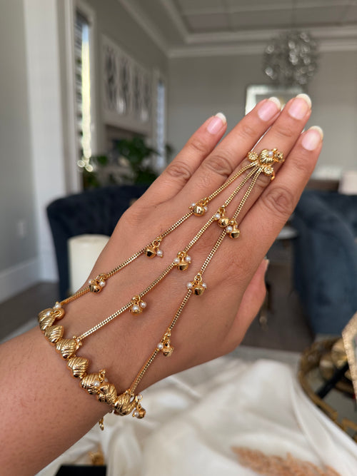 Pearl hathphool set