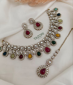 Uncut Kundan Necklace Set