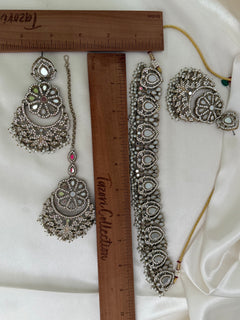 Mirror Pearl Choker Set