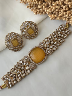 Green monalisa stone victorian Choker Set