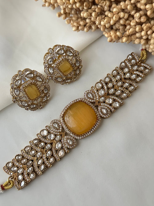 Green monalisa stone victorian Choker Set