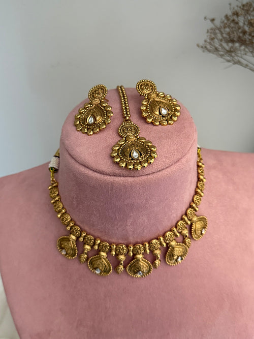 Priya necklace Set