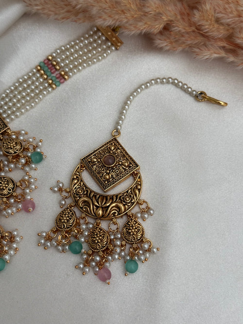 Aliya gold Choker Set
