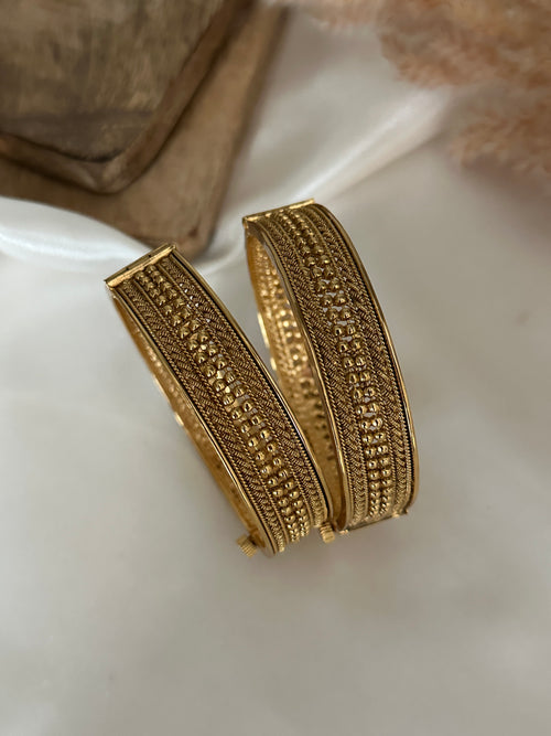 Antique Gold Kada Set