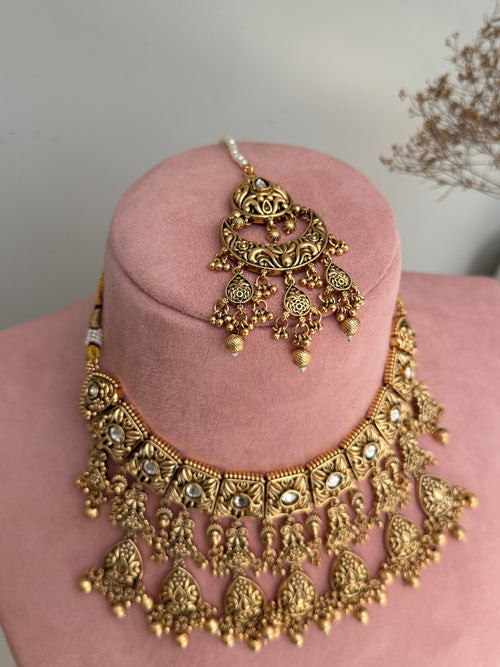 Pihu Necklace Set