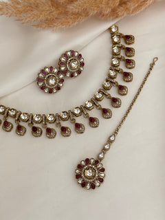 Uncut Kundan sleek necklace x studs