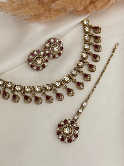 Uncut Kundan sleek necklace x studs