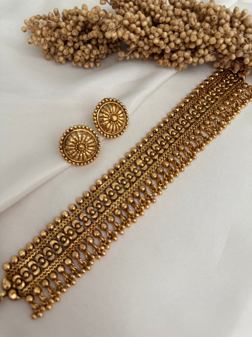Gold choker set