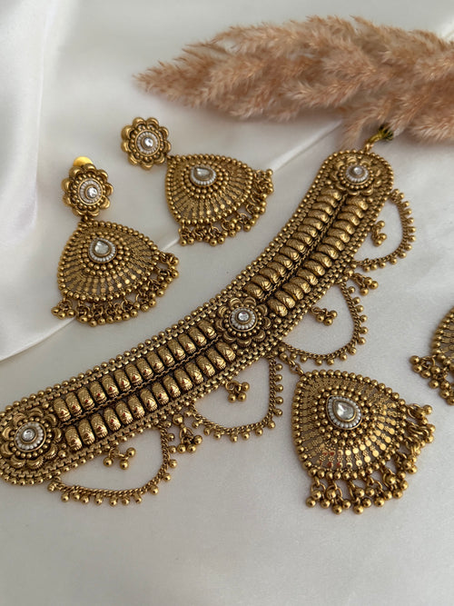 Gold x Kundan Choker Set