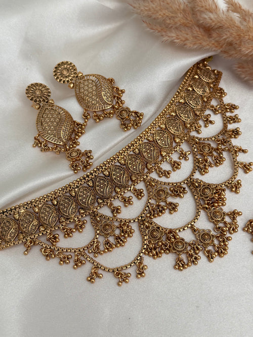 Myra Choker Set