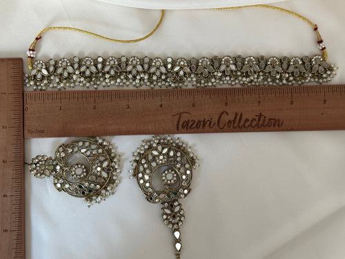 Pearl Mirror Choker Set