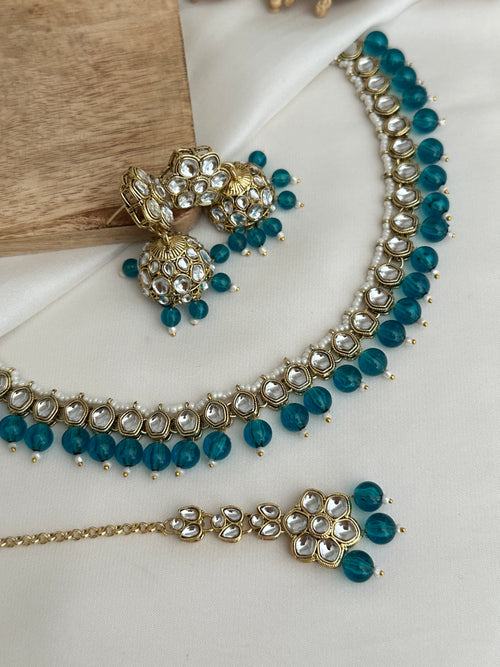Kundan Sleek Necklace Set