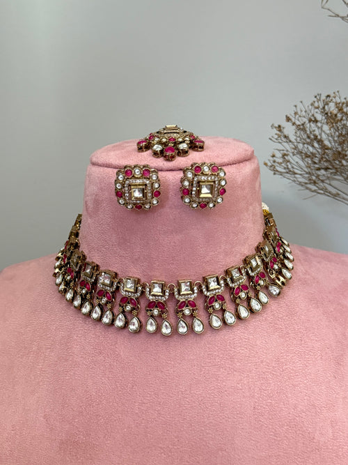 Uncut Kundan Necklace Set