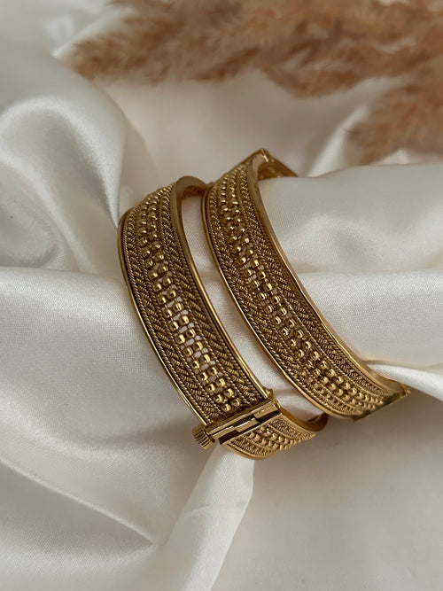 Antique Gold Kada Set
