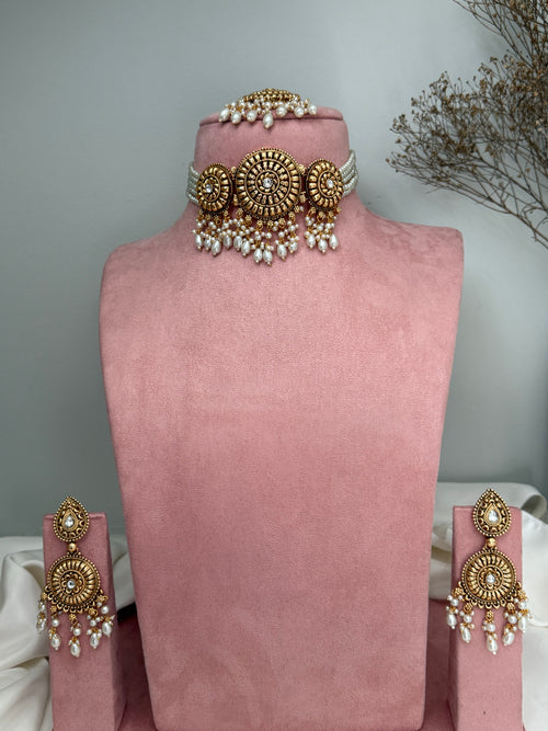 Gold choker Set