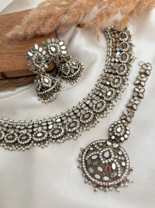 Pearl Mirror Choker Set