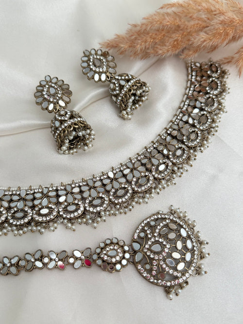 Pearl Mirror Choker Set