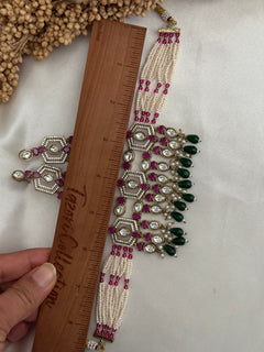 Tyani kundan choker set