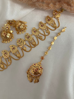 Traditional Patra Choker Set
