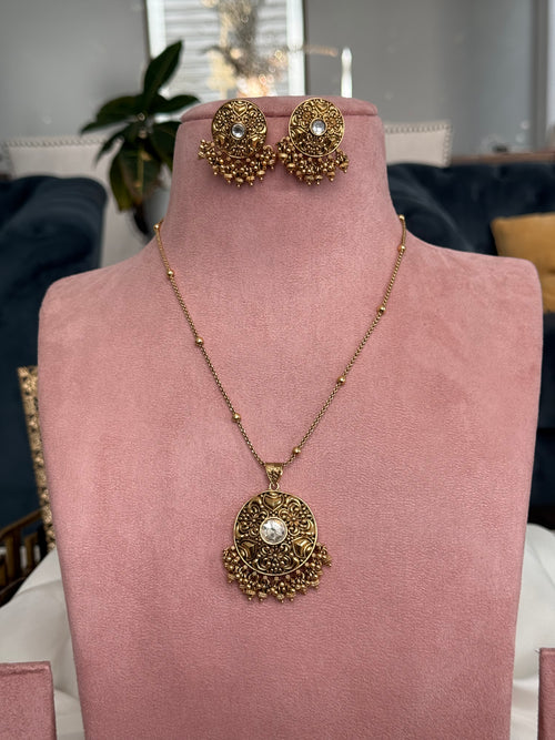 Gold imitation pendant Necklace Set
