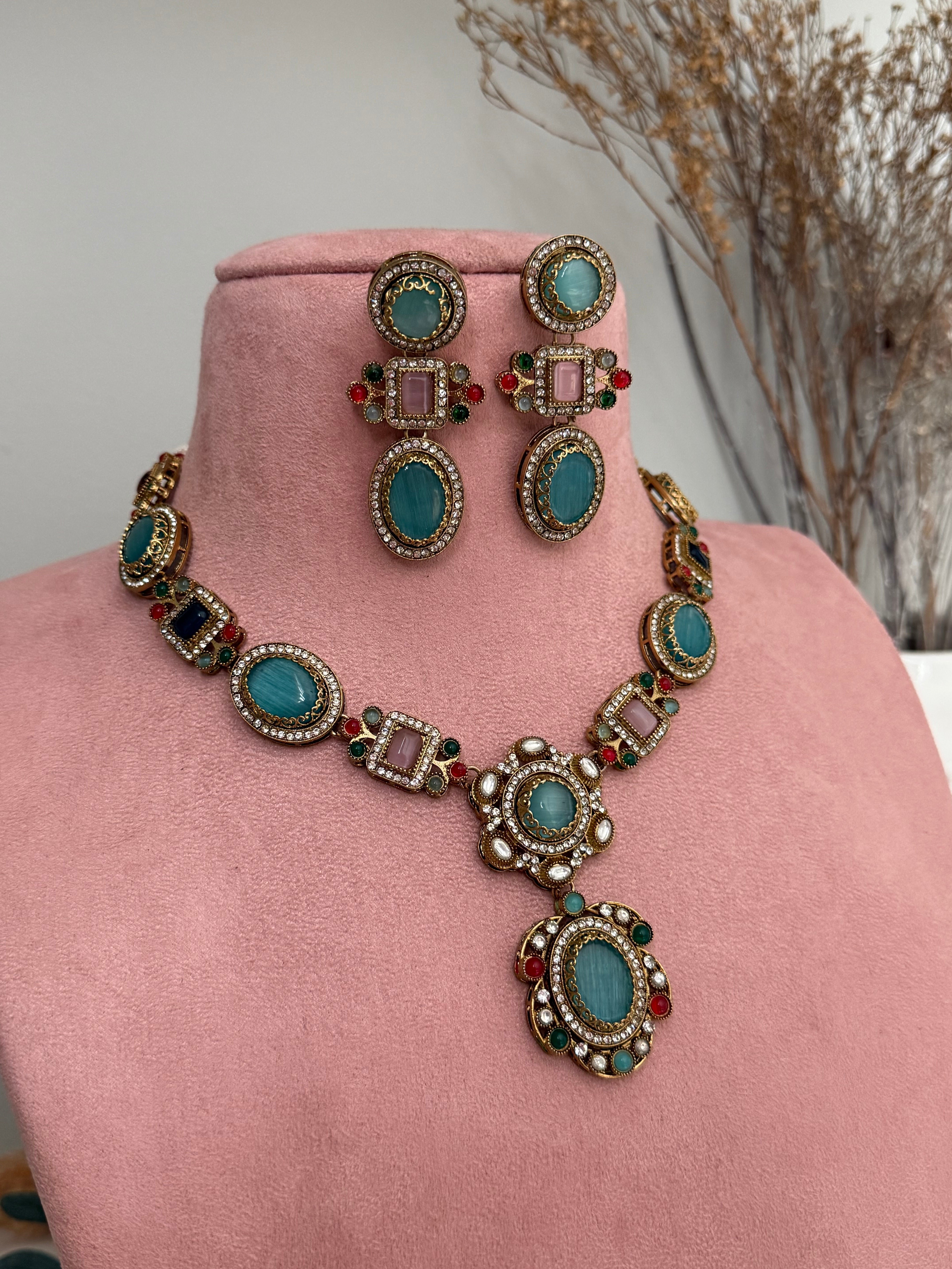 Why Gold Imitation Jewelry Is Becoming Every Woman's First Choice