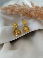 Small Gold jhumkis