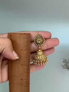 Neha Necklace Set