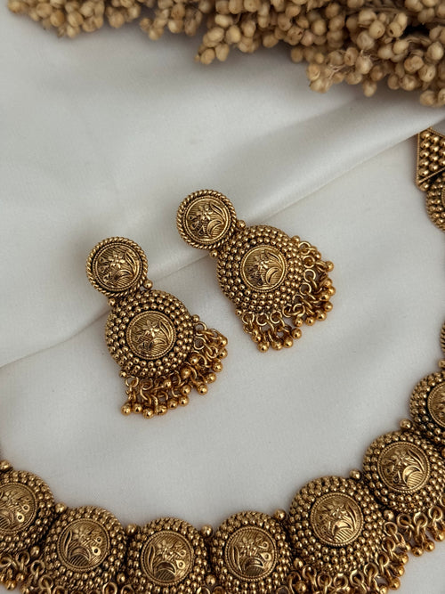 Gold imitation necklace set